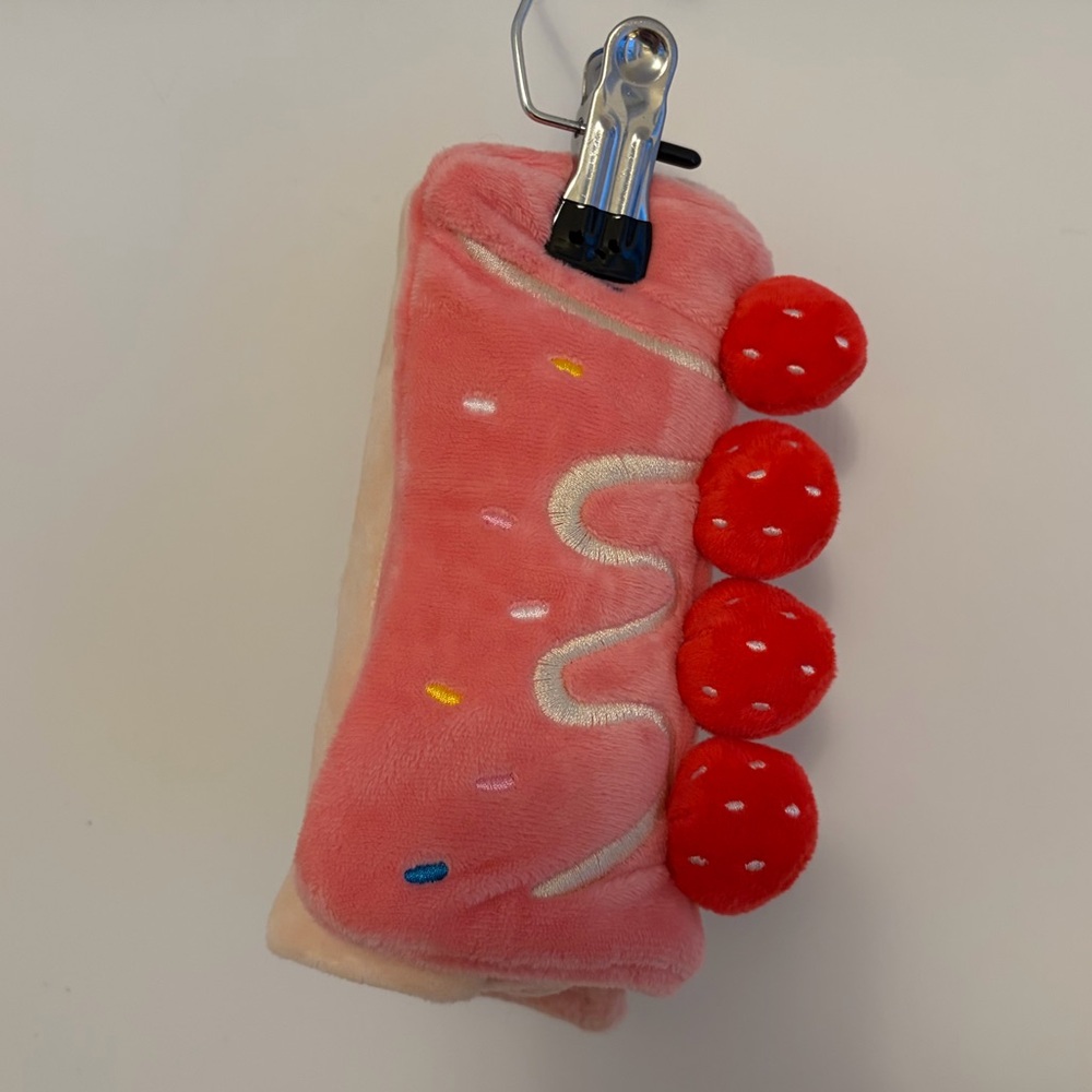 NWOT Dog Snuffle Toy Strawberry Eclair